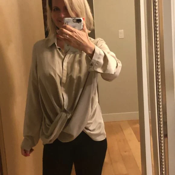 Beautiful 100% Silk Burberry Twist Blouse 8 - Picture 2 of 11